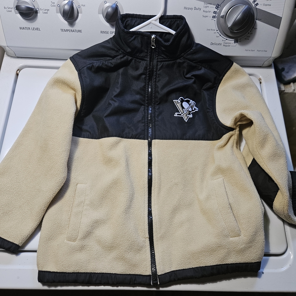 NHL Pittsburgh Penguins Black and Gold Kids Puffer Jacket Size Small 6/7